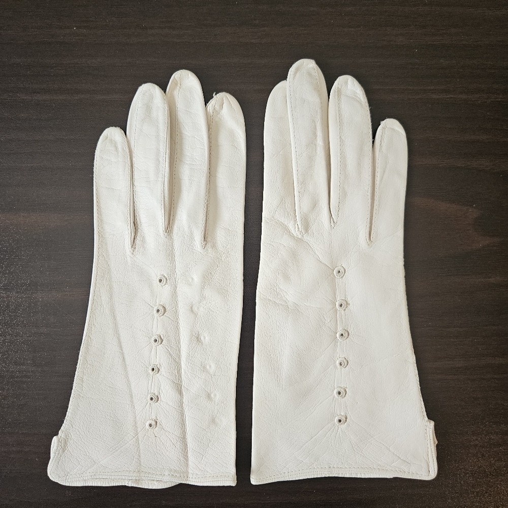 Vintage White Leath Gloves 7